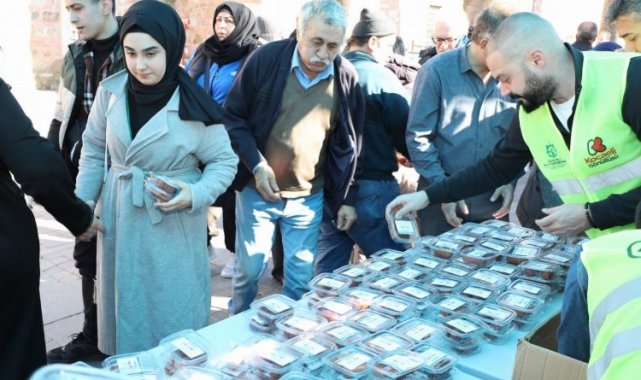Büyükşehir'den Miraç Kandilinde tatlı ikramı
