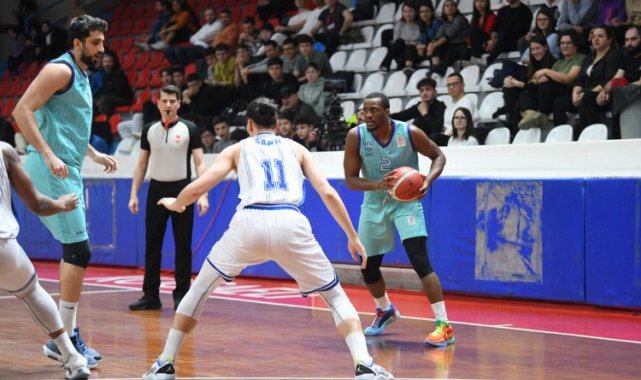 Çayırova Belediyesi, Kağıtspor'u mağlup etti