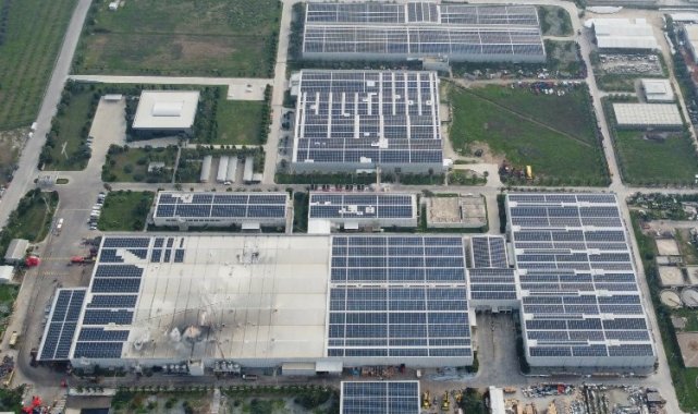 CW Enerji güneş panelleri ile firmalar karbon salınımının önüne geçiyor