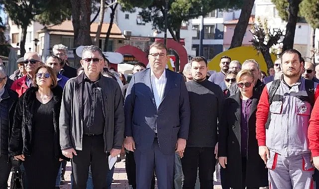 Depremde hayatını kaybedenler Seferihisar'da anıldı