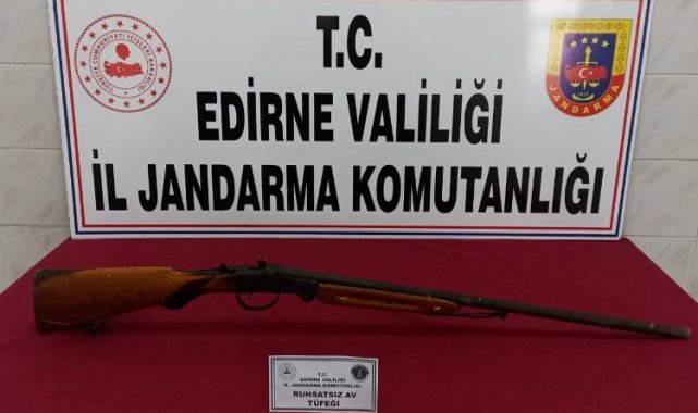 Enez'de ruhsatsız av tüfeği ele geçirildi