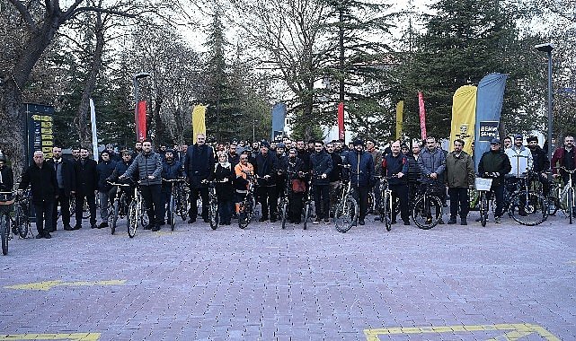 Konya Büyükşehirden “Dünya Kışın Bisikletle İşe Gitme Günü