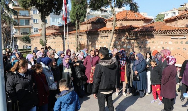 Kulalı kadınlar Manisa'nın tarihine yolculuk etti