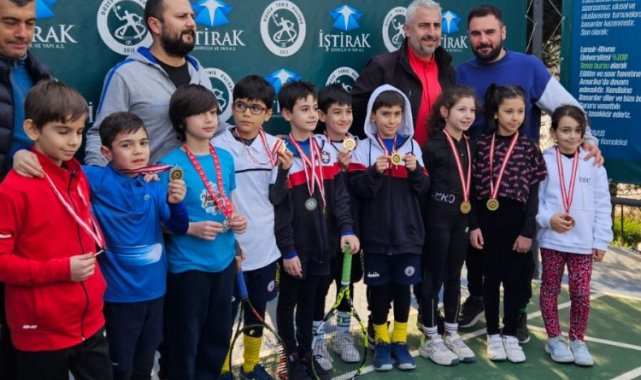 Osmangazi Belediyespor'dan 2 yeni şampiyonluk