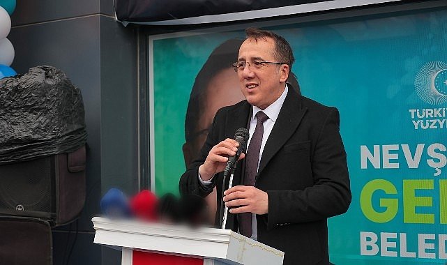 Tarım ve Orman Bakanı Yumaklı, Ak Parti Belediye Başkan Adayı Savran'ın Seçim Ofisi Açılışına Katıldı