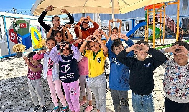Uludağ Enerji depremin yıl dönümünde Hatay'da umut ışığı olmaya devam ediyor