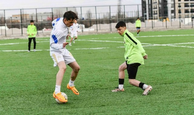 Spor Köyü'nde ilk maç