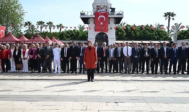 Kemer'de 23 Nisan Ulusal Egemenlik ve Çocuk Bayramı kutlandı