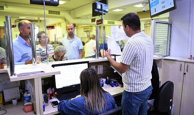 Bornova Belediyesi'nden vergi ödeme kolaylığı