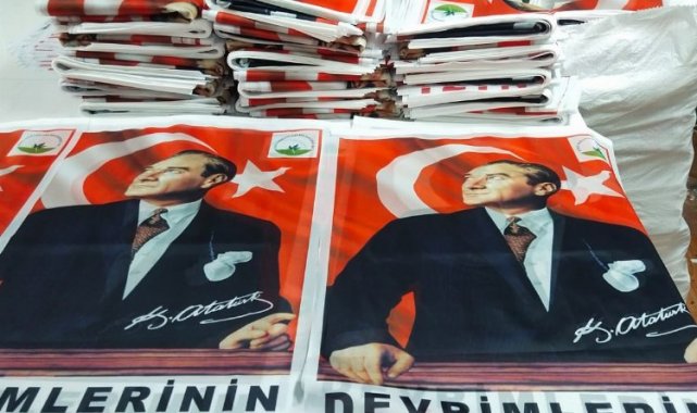 Bursa Osmangazi'den vatandaşlara Türk bayrağı
