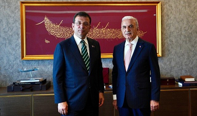 Ekrem İmamoğlu, Ümraniye Belediye Başkanı İsmet Yıldırım'a tebrik ziyaretinde bulundu