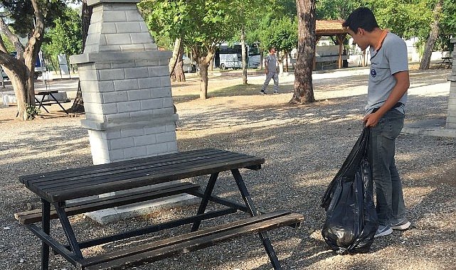 Kemer'de temizlik çalışmaları