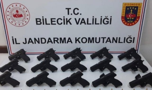 Bilecik Bozüyük'te ruhsatsız tabancalara el konuldu