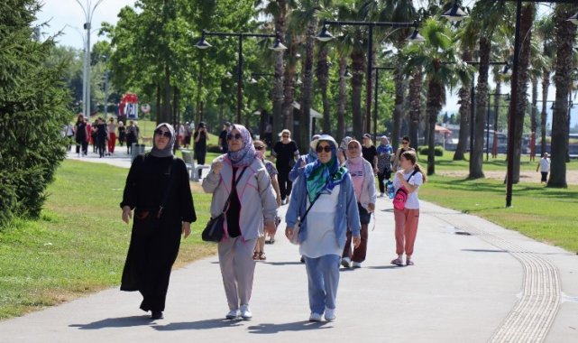 İzmit'te Sağlıklı Yaşam Yürüyüşlerine kadınlardan yoğun ilgi