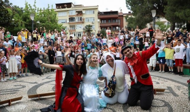 Karabağlar'da bayram temizliği
