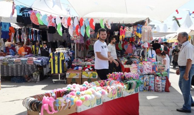 Kocaaeli'de Alışveriş Festivali esnafla vatandaşın yüzünü güldürdü