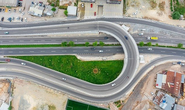 Solaklar Köprülü Kavşağı'na kadın eli değdi