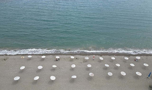 Urla Belediye Başkanı Yüksek Mimar Selçuk Balkan'ın seçim vaatleri arasında yer alan ve vatandaşların büyük bir heyecanla beklediği 22 sahilin düzenlenerek kullanıma açılma projesi hayata geçti