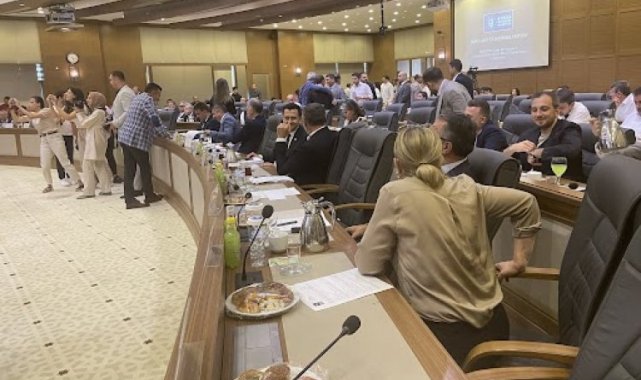 Bursa Büyükşehir Belediye Meclisi'nde gerginlik