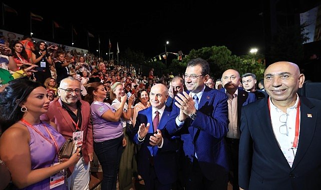İstanbul Büyükşehir Belediye (İBB) Başkanı Ekrem İmamoğlu, 25. İstanbul Büyükçekmece Uluslararası Kültür ve Sanat Festivali'nde konuştu