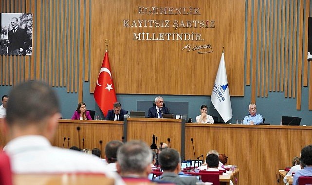 İzmir Büyükşehir Belediye Meclisi'nden Başkan Tugay'a önemli yetki