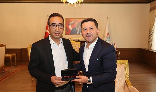 Nevşehir Belediye Başkanı Rasim Arı, “Şehrin tüm dinamikleri ile birlikte çalışarak, daha güçlü ve daha yaşanabilir bir şehir inşa etmek için çalışacağız.
