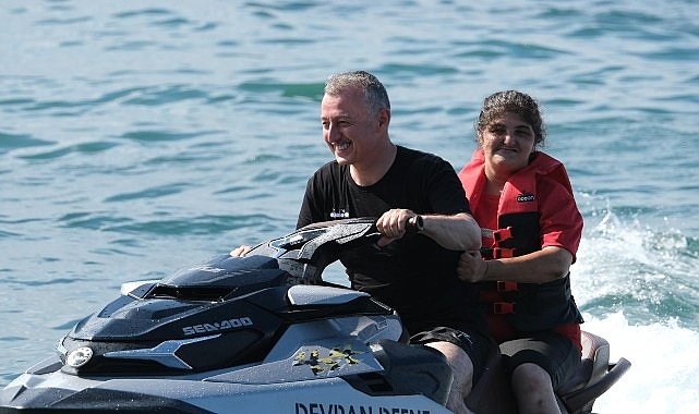 Büyükşehir'in Engelsiz Deniz Festivali'nde engeller aşıldı