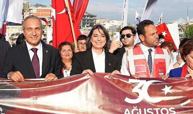 Üsküdar'da 30 Ağustos Zafer Bayramı Coşkuyla Kutlandı