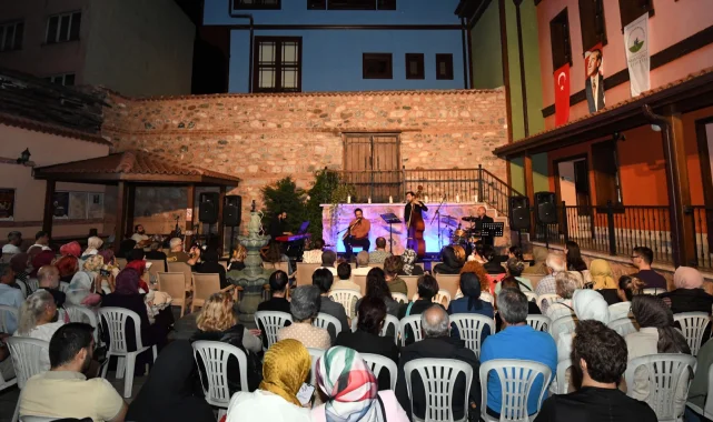 Bursa Osmangazi'de doğudan batıya caz