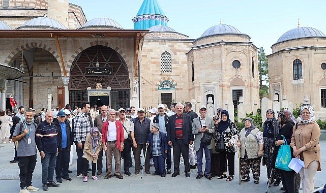 Konya Büyükşehir, Dünya Yaşlılar Günü'nde Büyüklerimizi Unutmadı