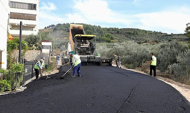 Mudanya'da yollar yenileniyor.