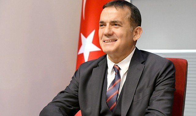 Başkan Abdullah Özyiğit, 29 Ekim Cumhuriyet Bayramı'nı kutladı