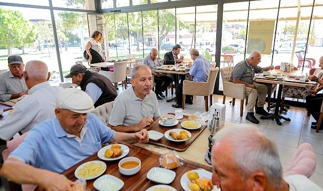 Bayraklı Belediyesi kent lokantalarında