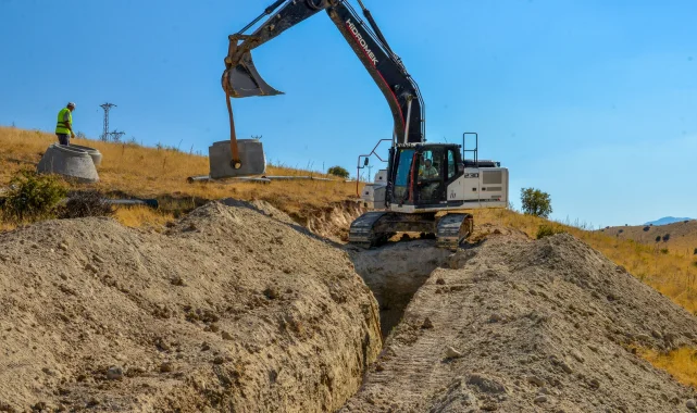 Malatya'da Akçadağ Dedeköy'e 3 bin 700 metre altyapı