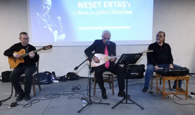 Kocaeli büyük ozan Ertaş'ı unutmadı