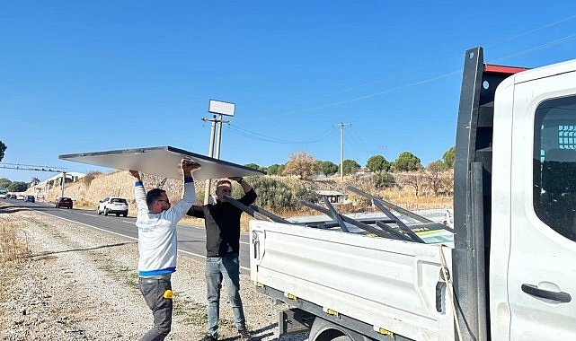 Ayvalık'ta görsel kirlilik yaratan reklam panoları ve levhalara izin yok!