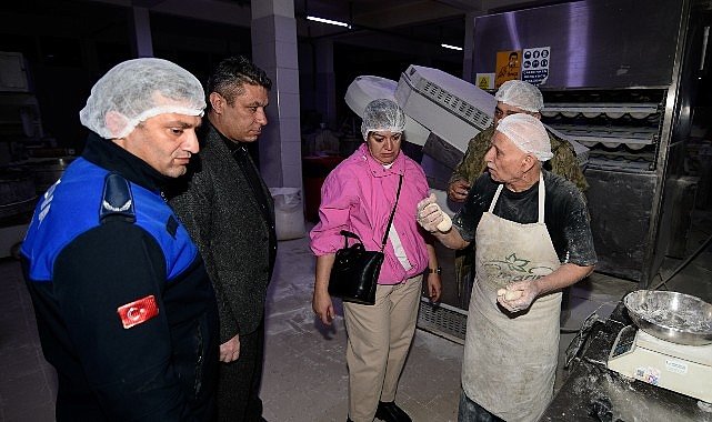 Bornova'da fırınlara gece denetimi: Başkan Eşki sahada