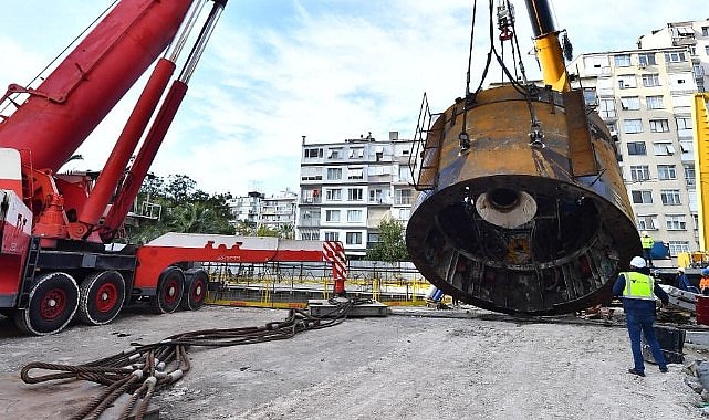 Buca Metrosu'nda yoğun tempo