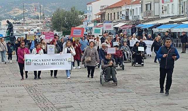 Foça'da Engelliler Farkındalık İçin Yürüdü