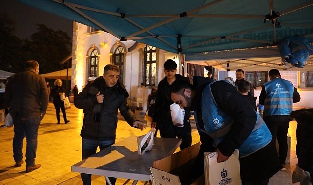 Büyükşehir'den kandil simidi ikramı