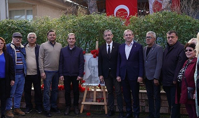 Uğur Mumcu Ayvalık'ta Evinin Önünde Anıldı