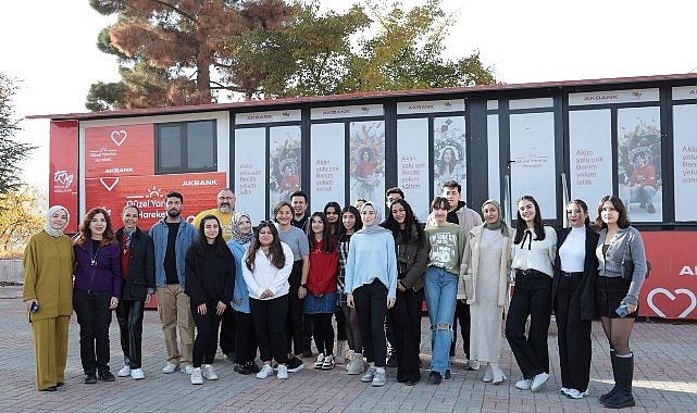 Akbank 'Güzel Yarınlar Hareketi' Deprem Bölgesindeki Gençlerin Yanında