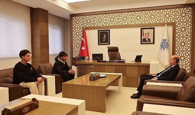 Başkan Pekyatırmacı, Konya'da Onlarca Canın Kurtarılmasına Vesile Olan Gençle Bir Araya Geldi