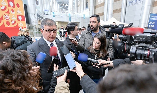 Başkan Tugay basın mensuplarının sorularını yanıtladı “İzmir'i tanımadığını düşünüyorum