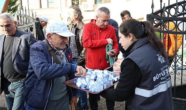 Aydın Büyükşehir Belediyesi'nden lokumlu bayramlaşma
