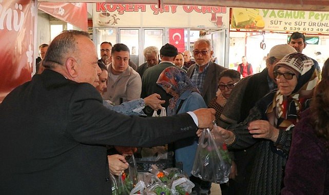 Başkan Özel'den Kadınlara 8 Mart Hediyesi: 12 Bin Çiçek Fidesi Dağıtıldı