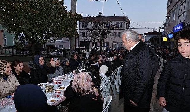 Başkan Şadi Özdemir Gökçe Mahallesi'nde iftara katıldı