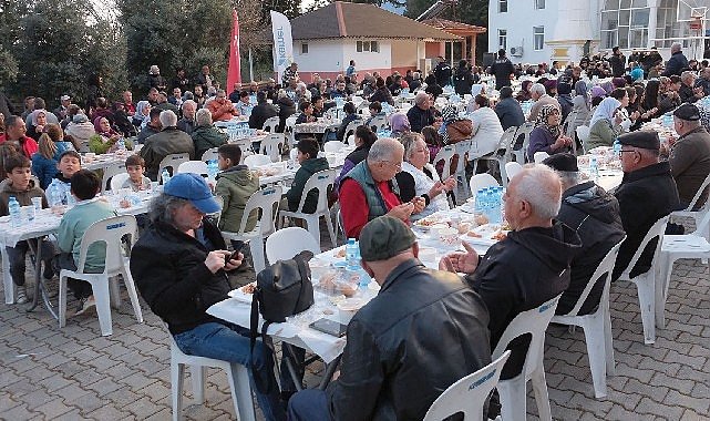 Başkan Topaloğlu'ndan Beycik'te iftar