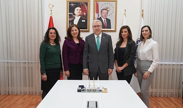 Egeli bilim ekibinden “Geri Dönüştürülmüş Pamuk İçerikli Kumaşların Performanslarının İyileştirilmesi