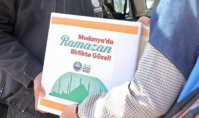 Mudanya Belediyesi'nden erzak desteği